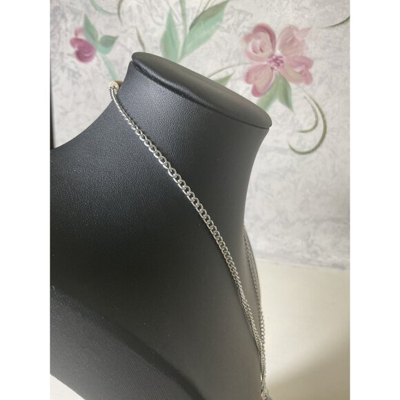 Silver Chain Necklace With Round Glass Pendant & Barrel Closure - Picture 5 of 5